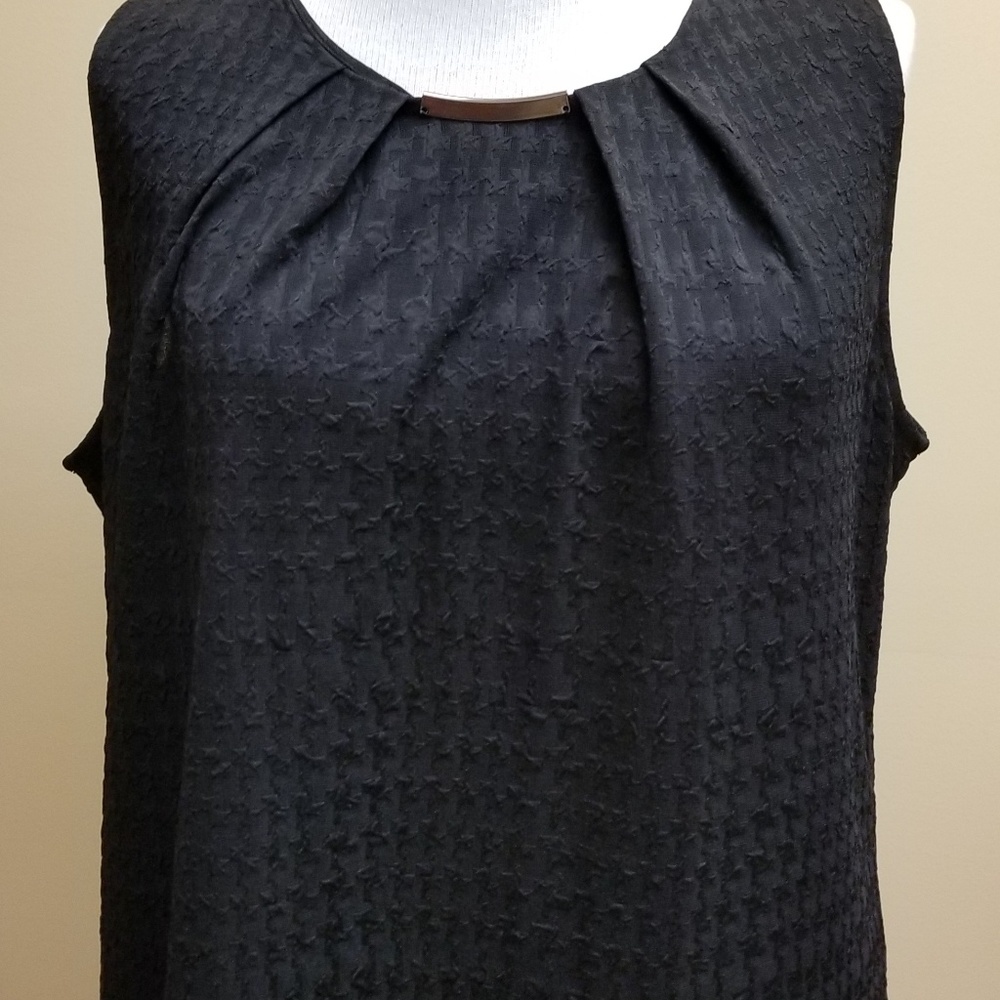 💙 CJ Banks Sleeveless Blouse